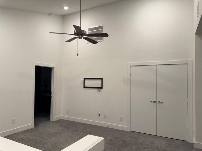 Building Photo - 9644 Habitat St