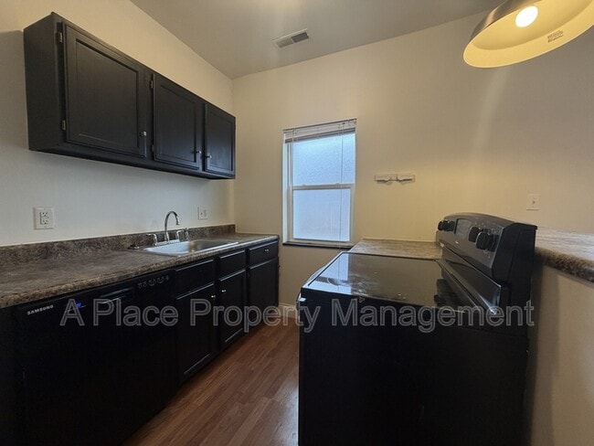 Building Photo - 6318 Cabanne Ave