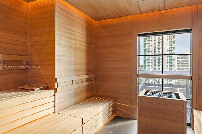 Building Photo - 159 NE 6th St