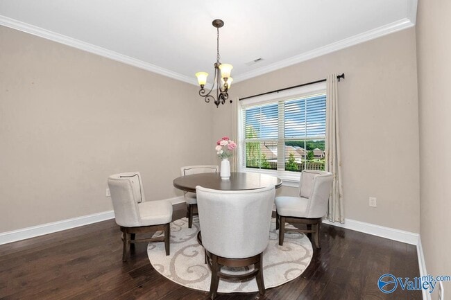 Building Photo - 216 SW Winterbranch Rd