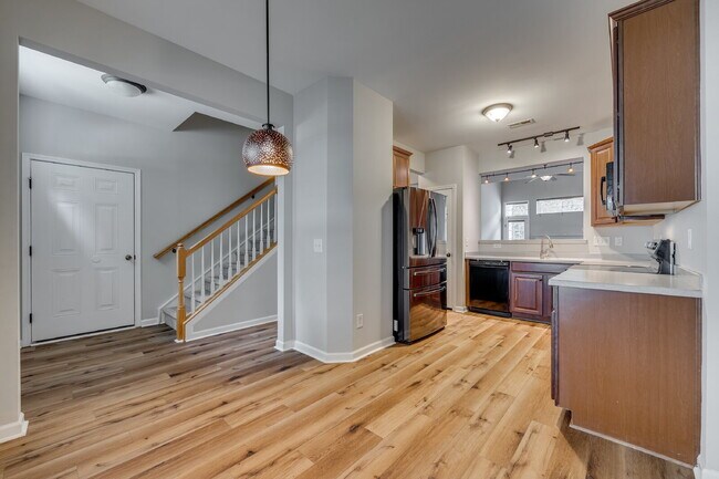 Building Photo - "Charming 3-Bedroom Retreat in Fort Mill -...