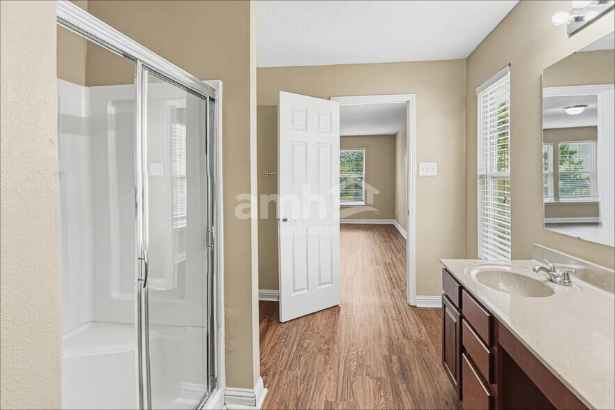 Building Photo - 10442 Juniper Breeze Dr