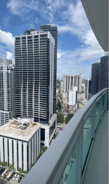 Building Photo - 951 Brickell Ave