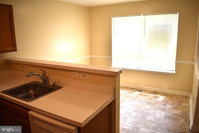 Building Photo - 1302 Arabis Ct