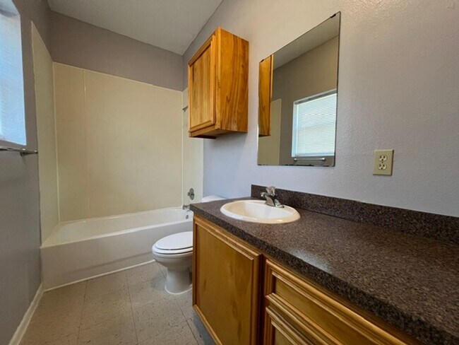 Building Photo - 13958 Fortuna Bay Dr