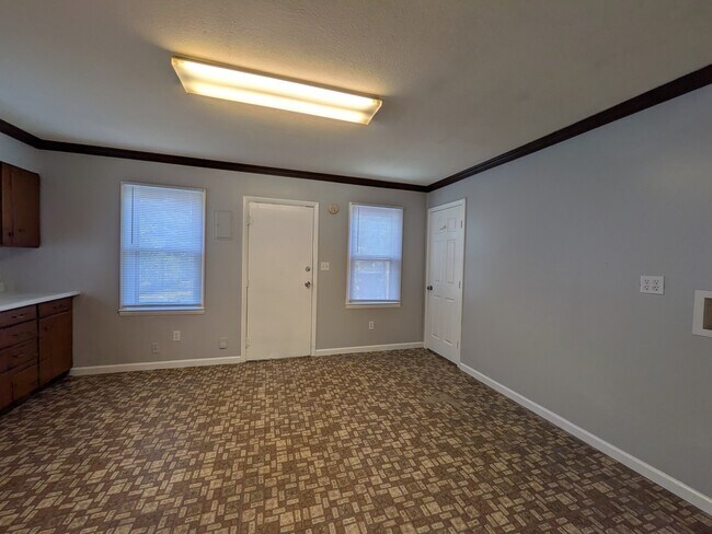 Building Photo - 1107 NW Van Buren St
