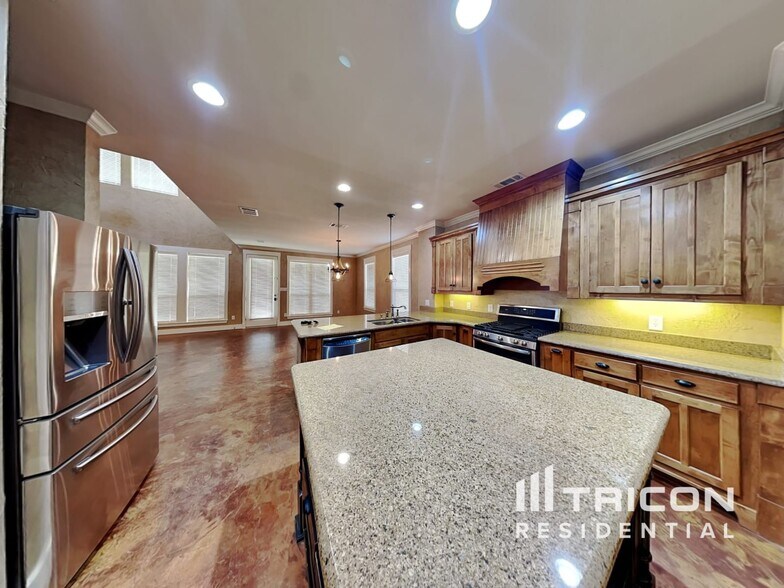 Building Photo - 1312 Miles Ct