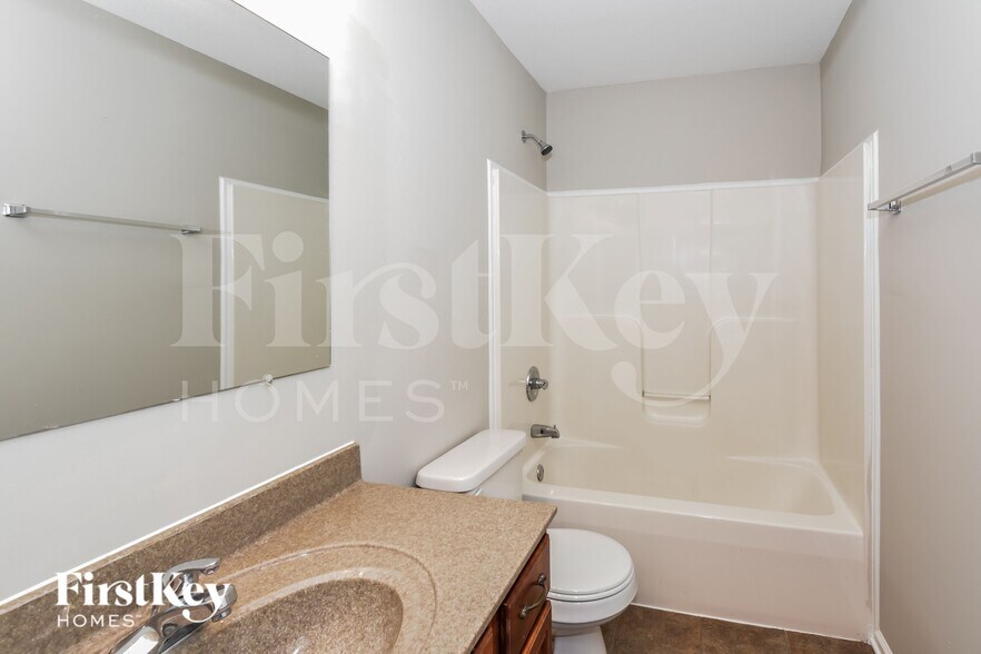 Building Photo - 3713 Jolene Ct