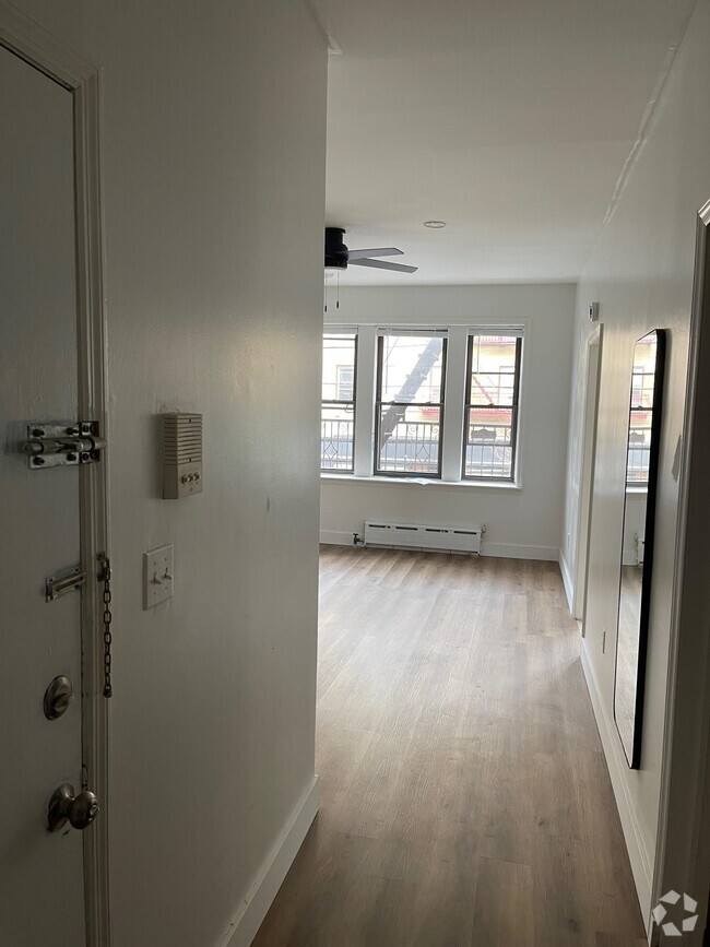 Building Photo - 6314 Park Ave