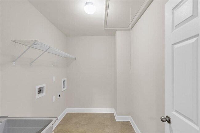 Building Photo - 3295 Carrick Rd