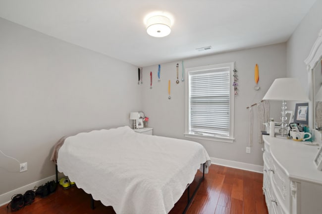 Building Photo - 503 Crown Park Ave