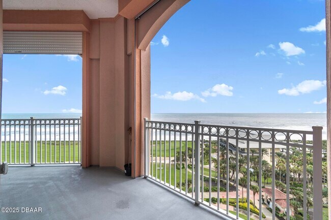 Building Photo - 200 Ocean Crest Dr