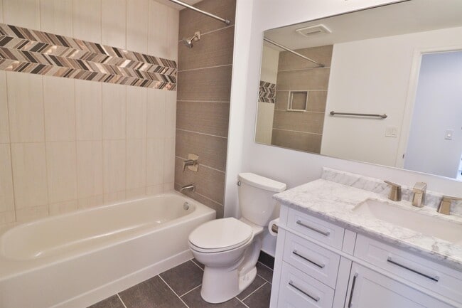 Building Photo - 24 Courthouse Sq