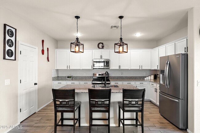 Building Photo - 242 Pacific Dr