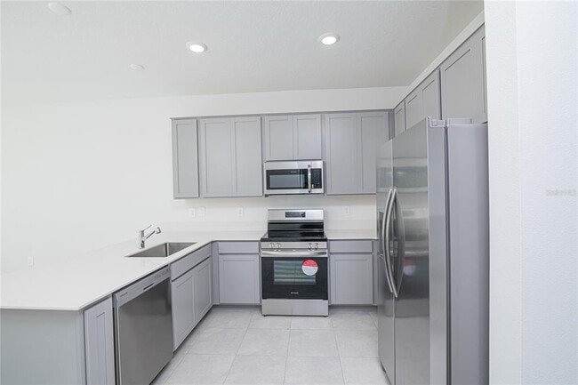 Building Photo - 2642 Runners Cir