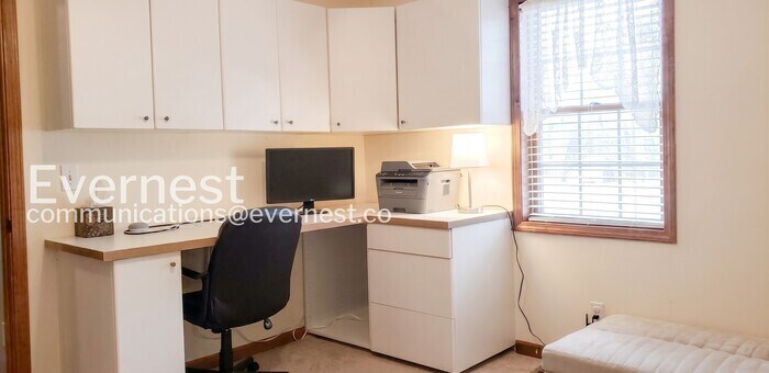Building Photo - 10550 Bridgemor Dr