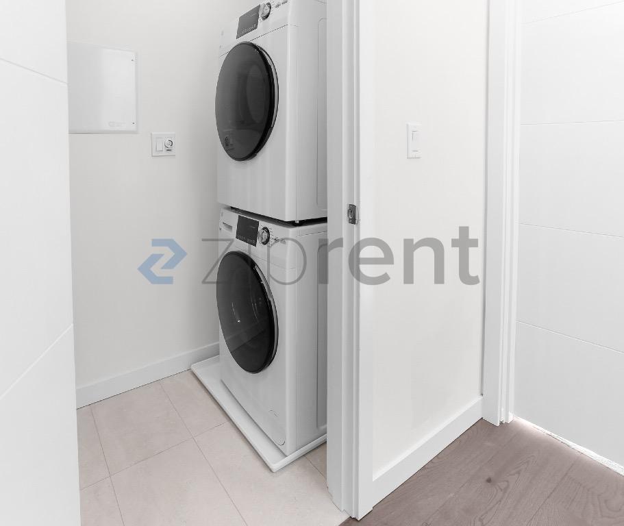 Building Photo - Unit Unit C