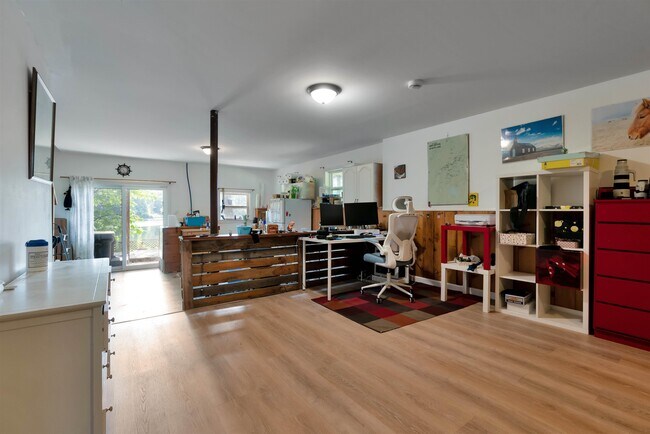 Building Photo - 77 Barkers Pond Rd