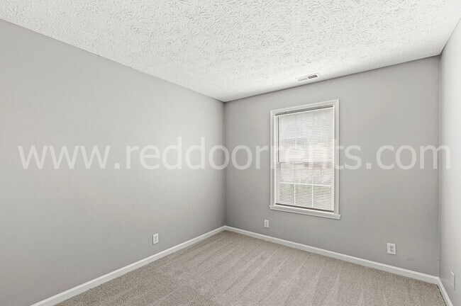 Building Photo - Cozy Fishers Home