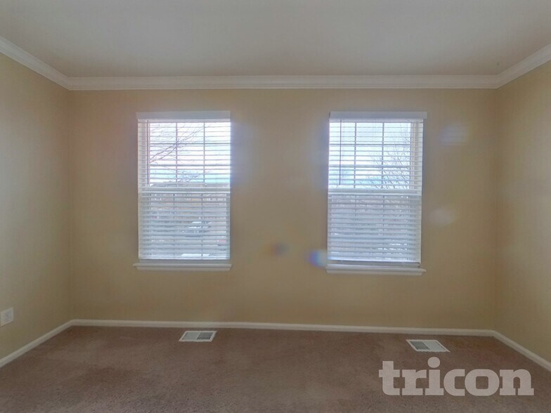 Building Photo - 10444 S Ketchwood Ct