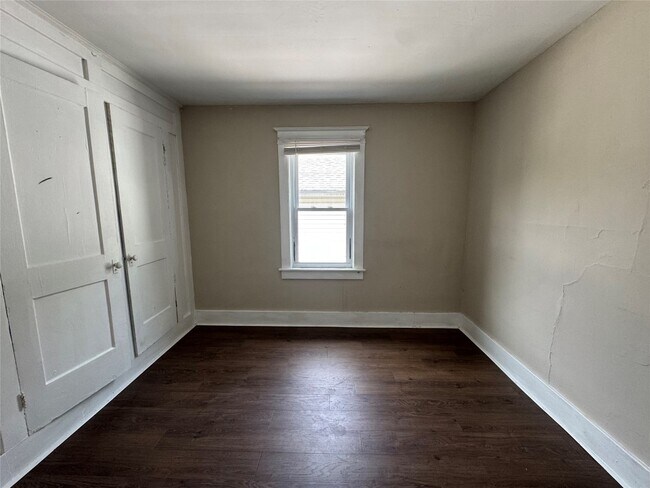 Building Photo - 61 Ackley Ave
