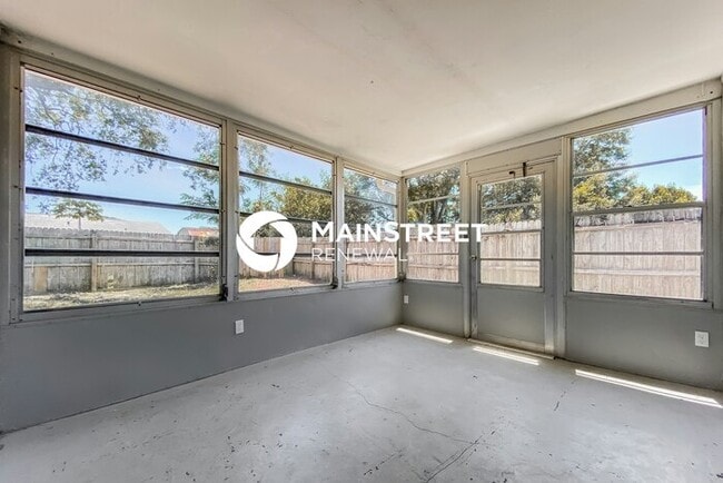 Building Photo - 3 Bedroom Pet-Friendly Home in Holiday, FL...