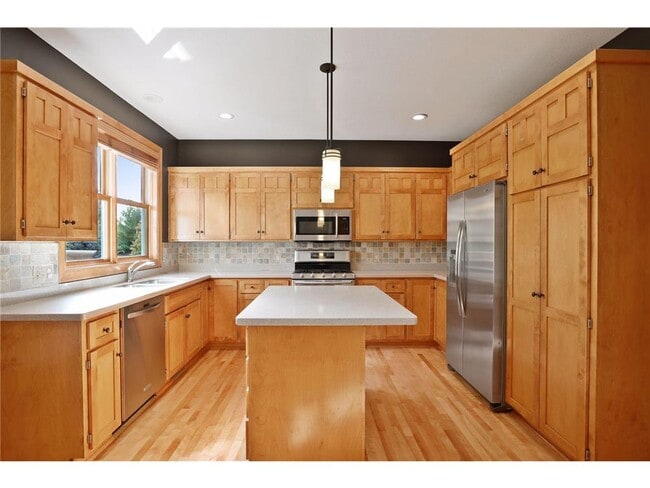 Building Photo - 8069 Enclave Bay