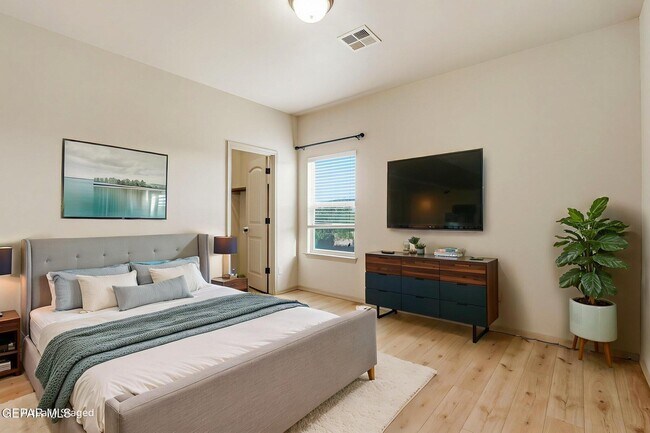 Building Photo - 3144 Hidden Creek Dr