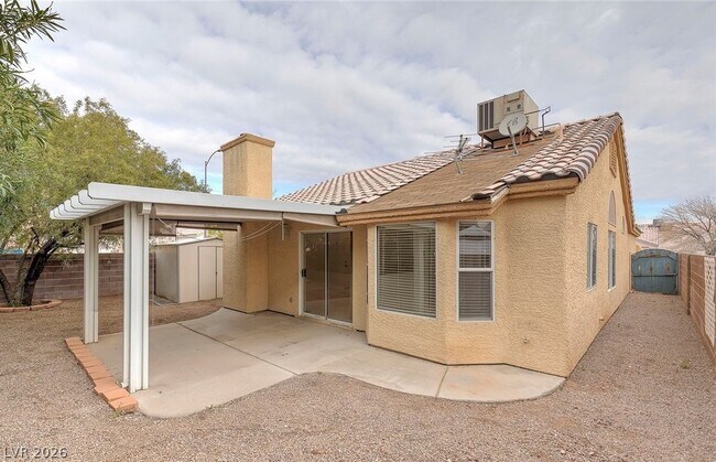 Building Photo - 7225 Scenic Hills Dr