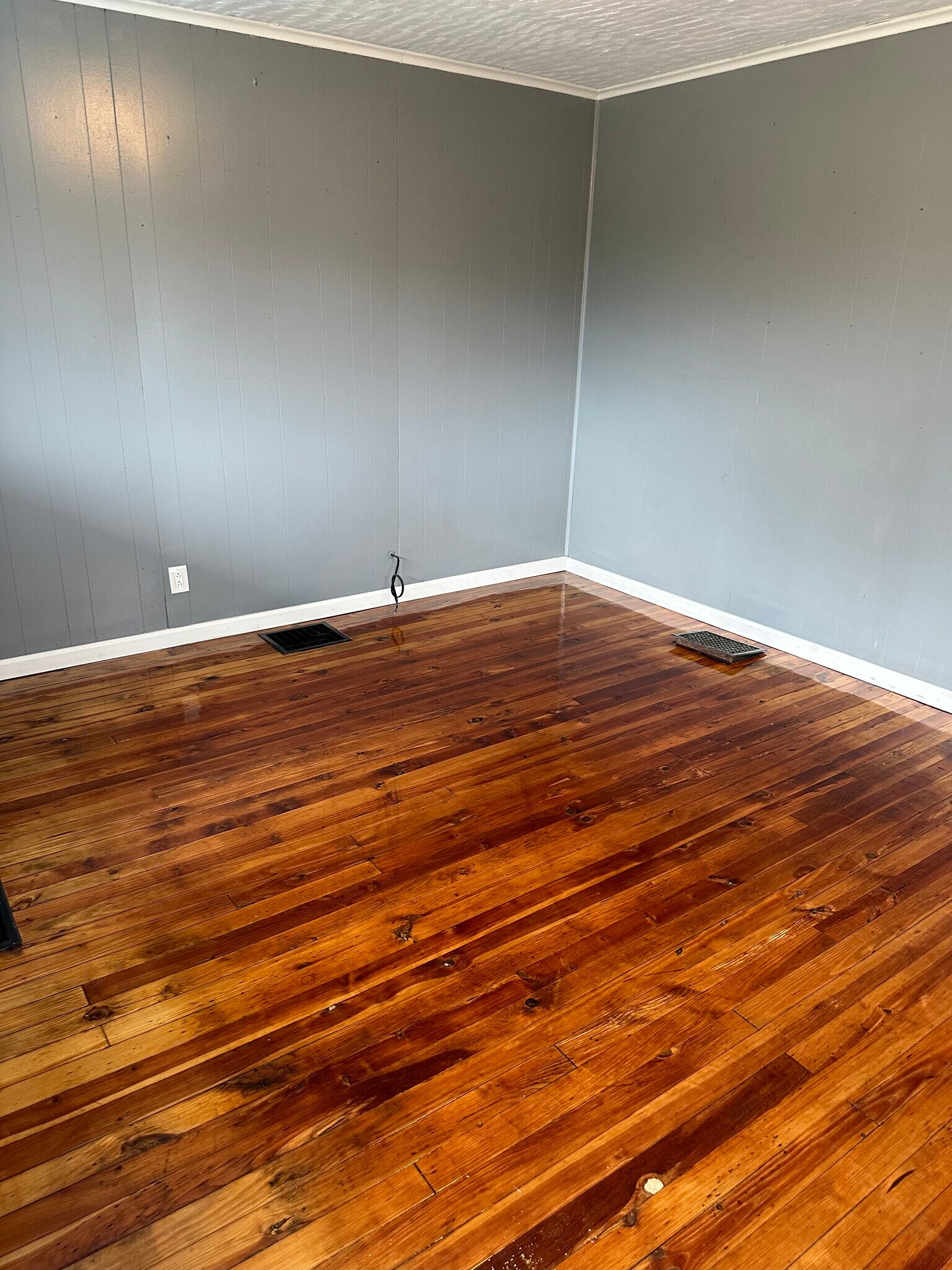 Building Photo - 1127 Wallis Ave