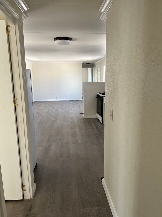 Building Photo - Single Family Rental