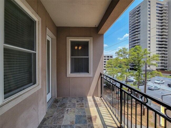 Building Photo - 58 Briar Hollow Ln