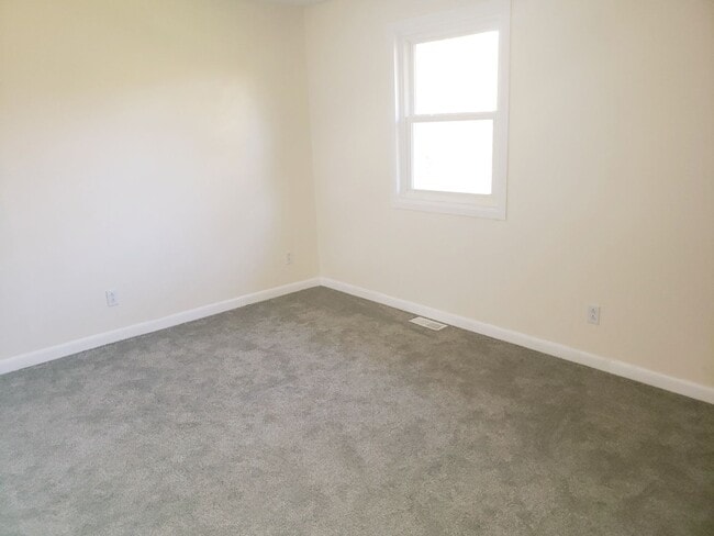 Building Photo - 1297 FRYE'S GROVE Ln