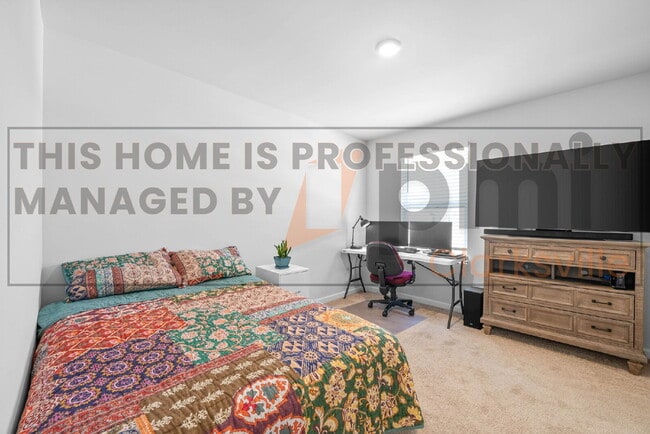 Building Photo - "JUST REDUCED - Charming Four Bedroom Retr...