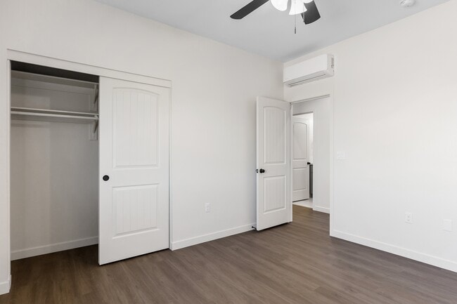 Building Photo - 17491 Granada Dr