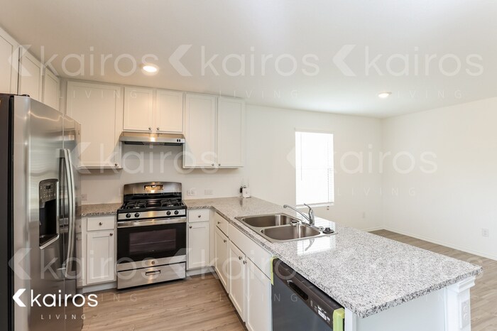 Building Photo - 13831 Weir Pl