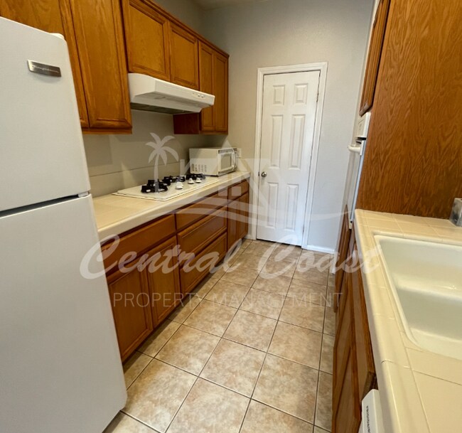 Building Photo - 2235 Nightshade Ln