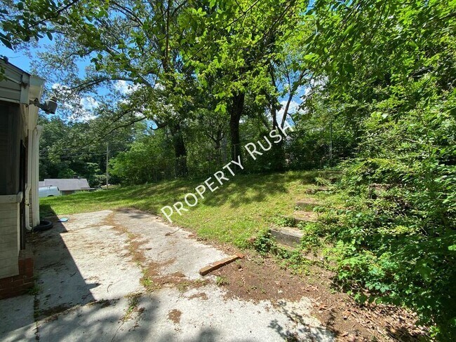 Building Photo - 1503 Pin Oak Dr