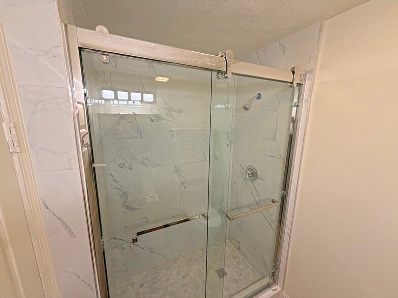 Building Photo - 130 W 8th St