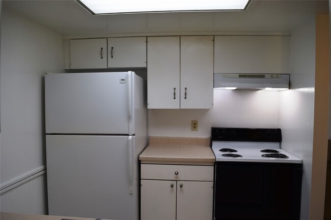Building Photo - 12633 Memorial Dr