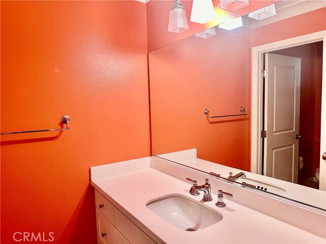 Building Photo - 102 Chestnut Grove