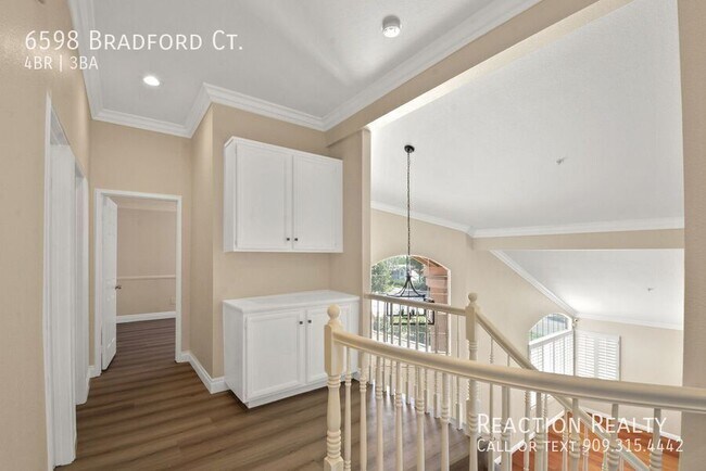 Building Photo - 6598 Bradford Ct