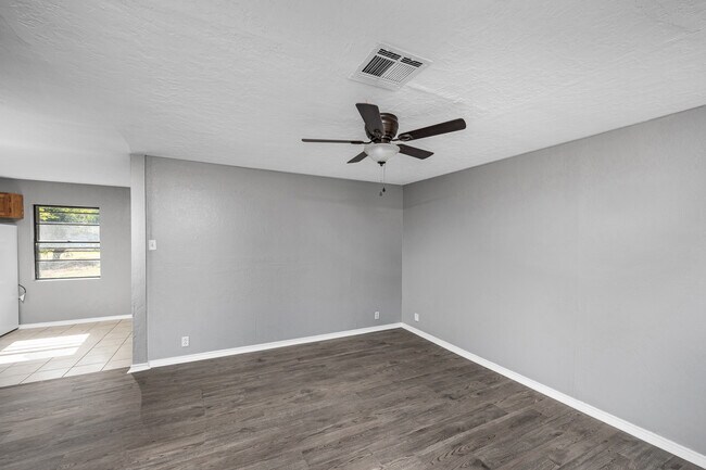 Building Photo - 816 NW 33rd St