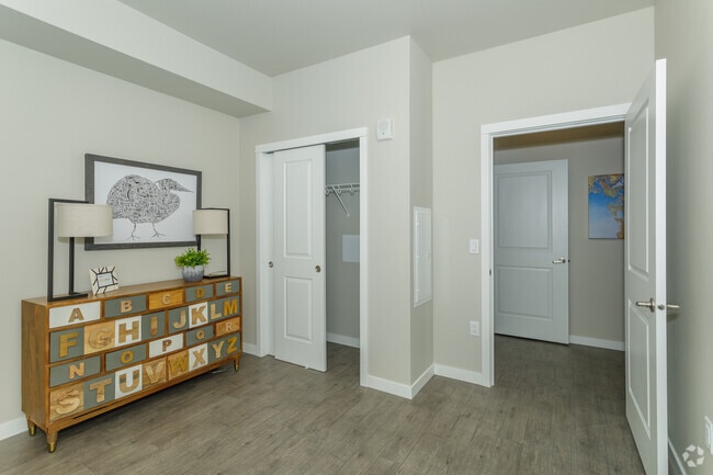 1BR, 1BA - 535 SF - Coburn Crossing