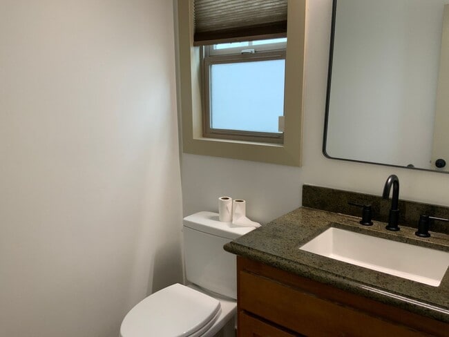 Building Photo - Long Term Furnished Rental available in Co...