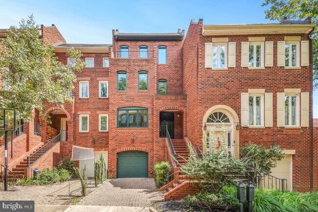 Building Photo - 3927 Georgetown Ct NW