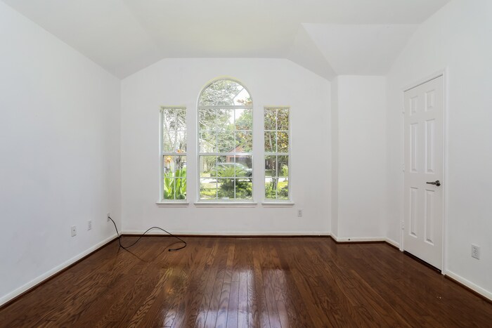 Building Photo - 28615 Hidden Cove Dr