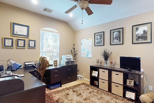 Building Photo - 25906 S Lakefair Dr