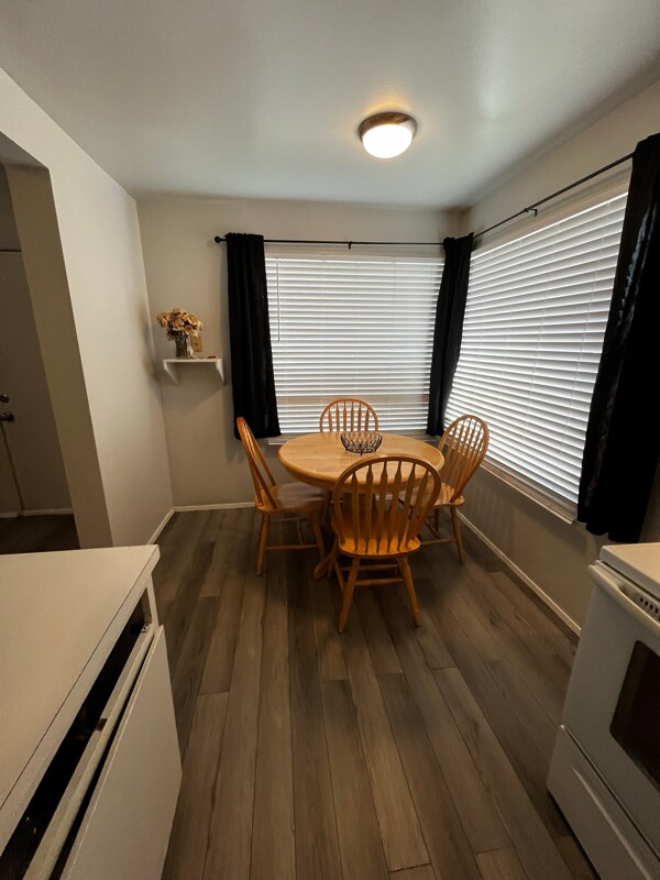 Building Photo - 1901 Lombard Ave