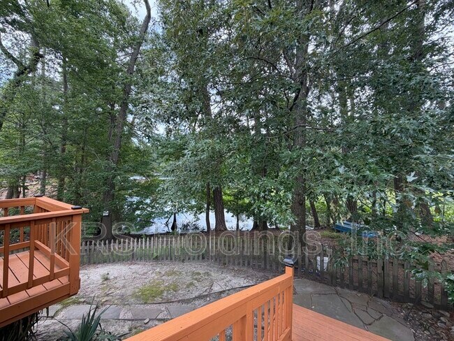 Building Photo - 1409 Pandoria Ct
